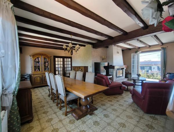 Maison à vendre 10 pièces avec Piscine NERCILLAC (16)