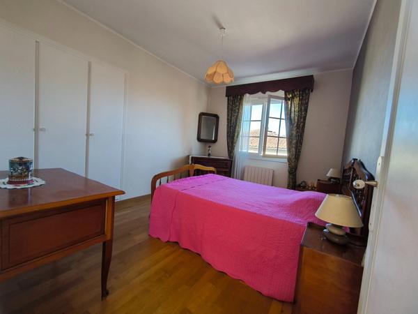 Maison à vendre 10 pièces avec Piscine NERCILLAC (16)