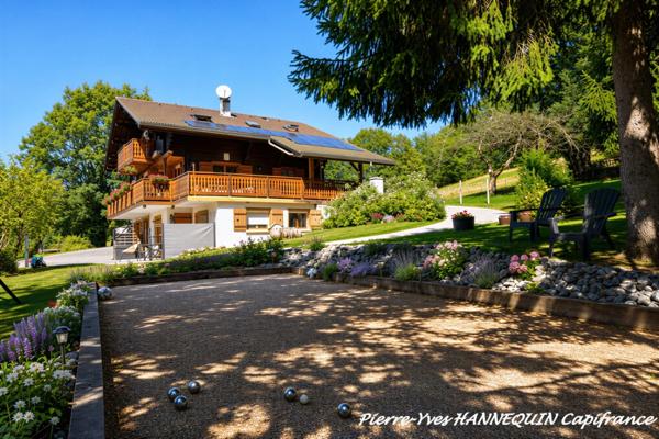 Chalet avec vue panoramique, piscine chauffée et T2 indépendant