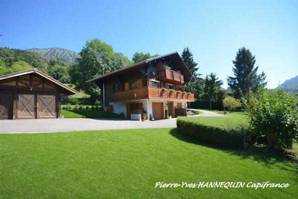 Chalet avec vue panoramique, piscine chauffée et T2 indépendant