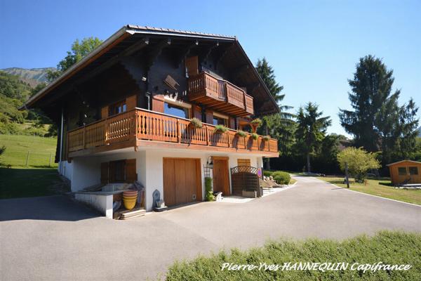 Chalet avec vue panoramique, piscine chauffée et T2 indépendant