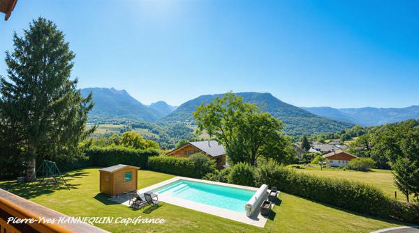 Chalet avec vue panoramique, piscine chauffée et T2 indépendant