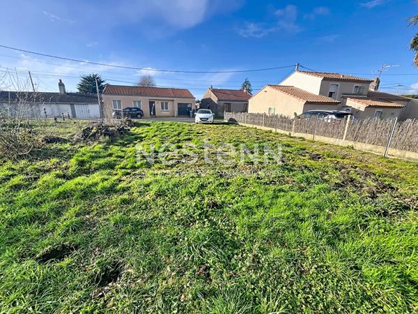 Terrain Saint Leger Les Vignes proche bourg de Bouaye 351 m2