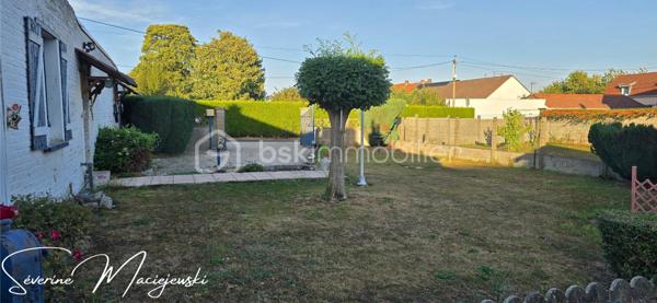 🏡Située sur la commune prisée d’Auchel, cette maison mitoyenne de 50 m² à rénover entièrement est une véritable opportunité
par son fort potentiel d'agrandissement de plus de  100 m² sur une parcelle de 440m².

✨ Elle se compose d’un séjour avec cuisine, d’un salon, d’une chambre, un bureau , une salle d'eau , un wc indépendant. 
 des dépendances.
🌳 Vous apprécierez également son joli jardin clôturé, un abri de jardin et la possibilité de stationnements privatif  ainsi que la création de garage.

👉 Un bien idéal pour un petit budget , situé dans un secteur calme et proche des commodités.
💡 Gros potentiel avec possibilité d’agrandissement important !
✨ Amateur de travaux 🔥
Une opportunité idéale pour un projet de rénovation complet de la toiture au sol.✨ Projection après travaux 
➕ Non soumis au DPE

🙋‍♀️ Contactez moi pour plus d'informations et organiser une visite