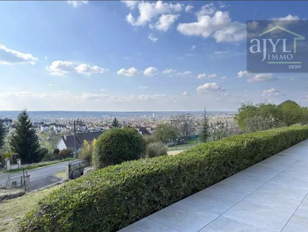 Maison
         5 pièces
        - 164 m² Exclusivité 480 000 € *