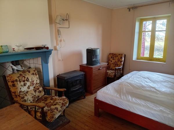 Longère hébergeant 2 habitations plus une maisonnette située au calme