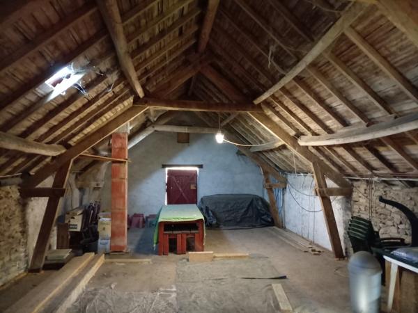 Longère hébergeant 2 habitations plus une maisonnette située au calme
