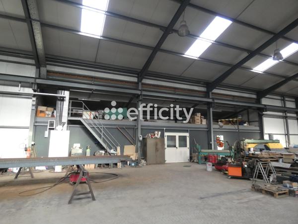 Local Commercial 4 pièces - 1422 m²