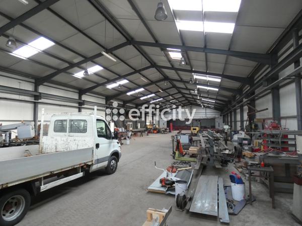 Local Commercial 4 pièces - 1422 m²