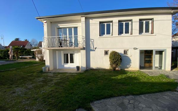 Maison à vendre    6 pièces • 153,59 m2 Chaponost
