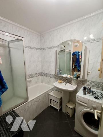 SEULEMENT CHEZ TRENTE CINQ NOTAIRES - libre à la vente - dans un secteur calme, rue Renée Préve...