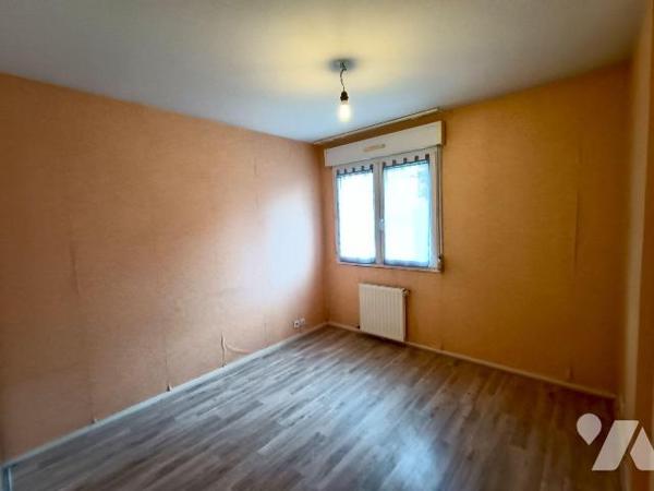 TRENTE CINQ NOTAIRES - libre à la vente - dans un secteur calme, rue Renée Prévert - au RDC de ...