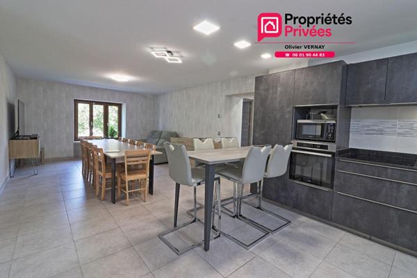 T4 dans maison (3 chambres) entièrement rénové, Doussard, 89 m² avec jardin, garage, cave et parking