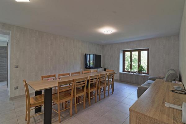 T4 dans maison (3 chambres) entièrement rénové, Doussard, 89 m² avec jardin, garage, cave et parking