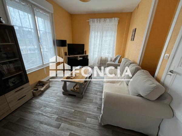 Location Appartement 2 pièces 49.7 m² - 28 RUE DE PARIS Flers 61100