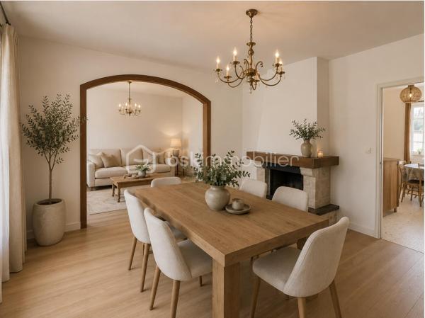 SAINT-AUBIN-D'AUBIGNÉ – Maison à fort potentiel sur terrain de 1 100 m² avec partie constructible

À seulement 450 mètres des premiers commerces, écoles et transports, découvrez cette maison individuelle d'environ 110 m² habitables implantée sur une belle parcelle arborée de 1 100 m² exposée ouest.

La maison se compose au rez-de-chaussée d'une entrée, d'une cuisine indépendante, d'un salon-séjour lumineux ouvert sur le jardin, de deux chambres, d'une salle de bains et de WC séparés.

À l'étage, vous trouverez une grande chambre, un espace pouvant accueillir un bureau ou un dressing ainsi qu'un vaste grenier offrant des possibilités d'aménagement complémentaires selon vos besoins.

Un sous-sol complet d'environ 50 m² vient compléter l'ensemble.

Cette maison nécessite des travaux de rénovation énergétique et de modernisation mais bénéficie de nombreux atouts : 
- Emplacement recherché
- Proximité immédiate des commodités
- Terrain généreux
- Tout-à-l'égout 
- Potentiel de valorisation important.

La présence d'une partie constructible sur la parcelle constitue un véritable atout pour un projet familial, patrimonial ou d'investissement.

Une opportunité rare pour les acquéreurs souhaitant créer un bien à leur image dans une commune dynamique aux portes de Rennes.

Des projections d'aménagement virtuel ont été réalisées sur certaines photos afin de vous permettre d'apprécier le potentiel de cette maison après rénovation.

À visiter sans tarder.