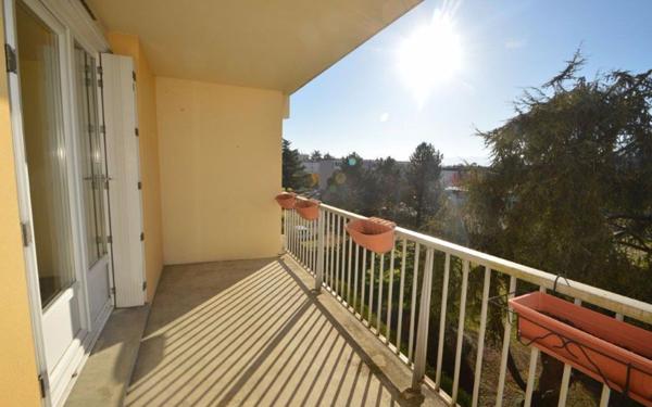 Appartement à louer    3 pièces • 66,97 m2 Pau