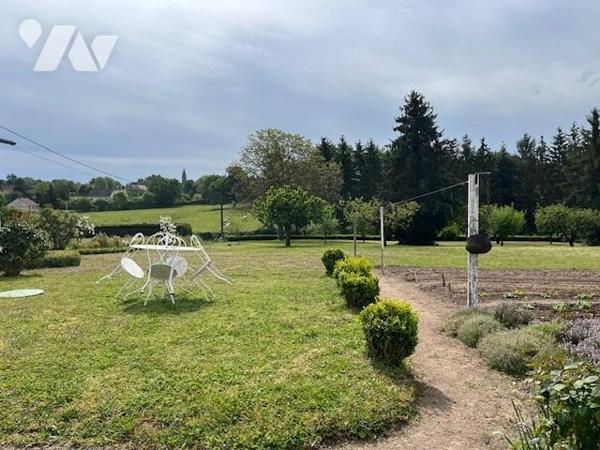 Maison de plain pied avec jardin et dépendances CERILLY (03350)