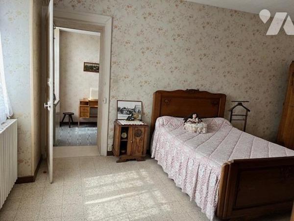 Maison de plain pied avec jardin et dépendances CERILLY (03350)