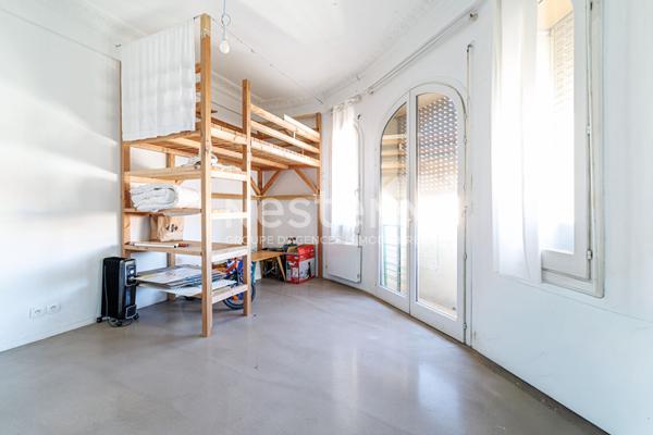 Trés bel appartement 4 pièces à vendre à Nice - Secteur Riquier- République d'environ 100 m².