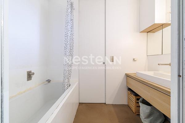 Trés bel appartement 4 pièces à vendre à Nice - Secteur Riquier- République d'environ 100 m².