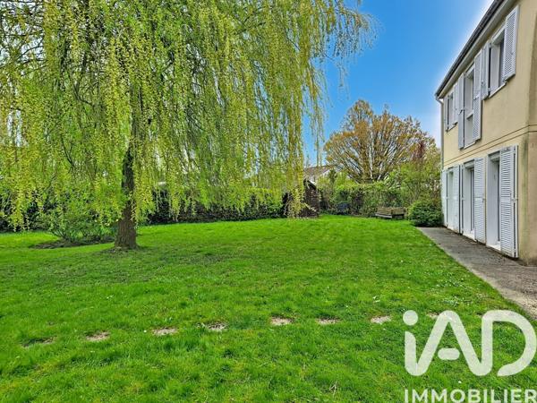 Maison à vendre 7 pièces 140 m² Le Mesnil-Saint-Denis
