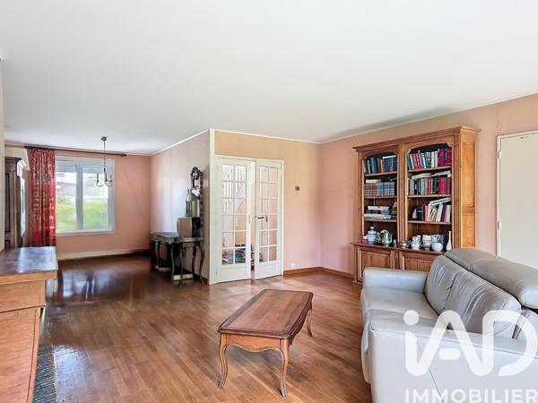 Maison à vendre 7 pièces 140 m² Le Mesnil-Saint-Denis