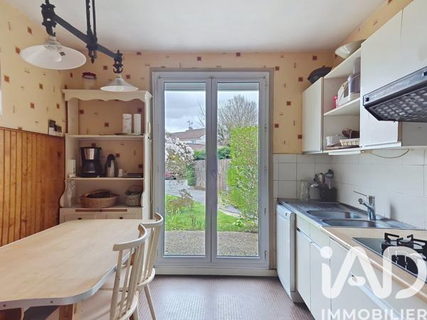 Maison à vendre 7 pièces 140 m² Le Mesnil-Saint-Denis
