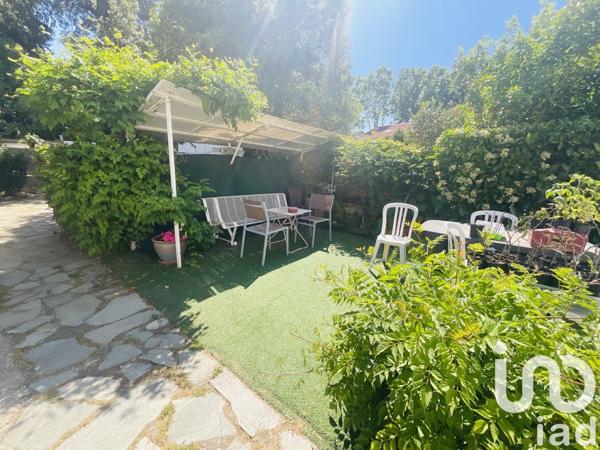 Maison traditionnelle 5 pièces de 137 m² à La Seyne-sur-Mer (83500)