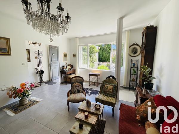 Maison traditionnelle 5 pièces de 137 m² à La Seyne-sur-Mer (83500)