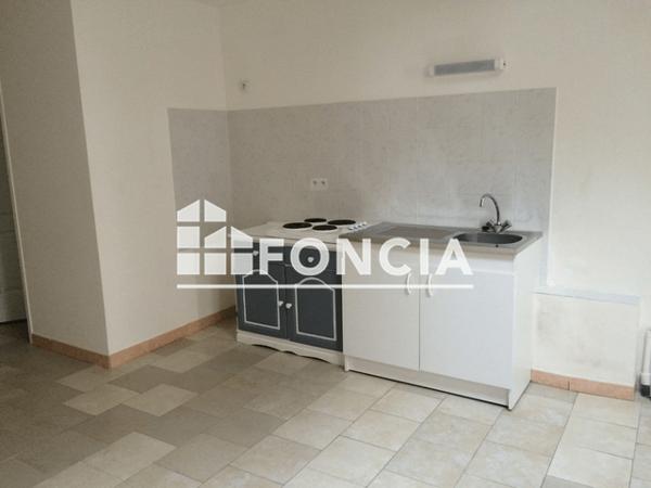 Location Appartement 2 pièces 28.33 m² - 29 RUE DU COMMERCE Bourgueil 37140