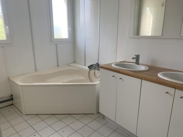 À PROXIMITÉ DES COMMODITÉS Pontivy (56300)