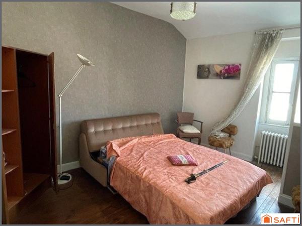 A 2 pas du Mail ! Emplacement idéal.