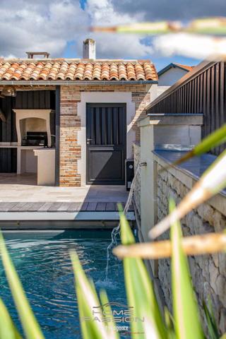 VAUX/MER - VILLA AVEC PISCINE 600M PLAGE