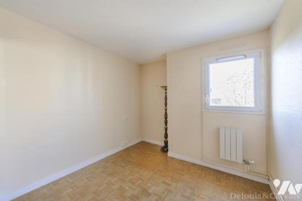 Notaire vend T2 Crétéil - 51,68 m²