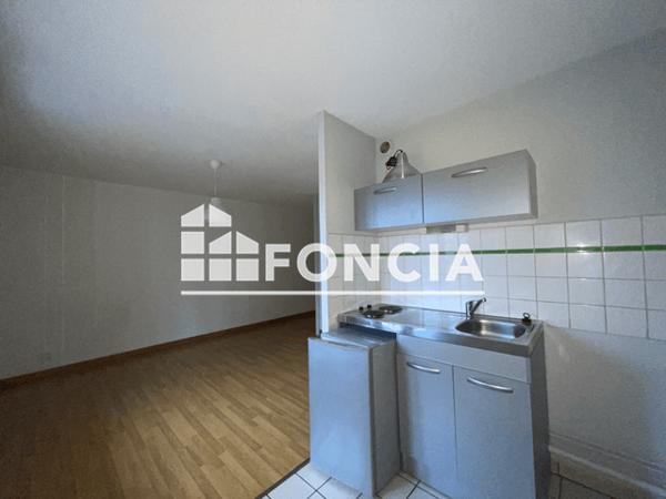 Location Studio 25.3 m² - 16 RUE BOULARD Reims 51100