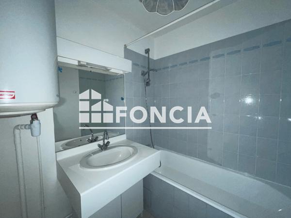 Location Studio 25.3 m² - 16 RUE BOULARD Reims 51100