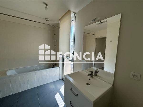 Location Appartement 3 pièces 67.83 m² - 21/21B RUE DELPHIN PETIT Lille 59000