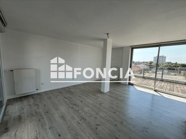 Location Appartement 3 pièces 67.83 m² - 21/21B RUE DELPHIN PETIT Lille 59000