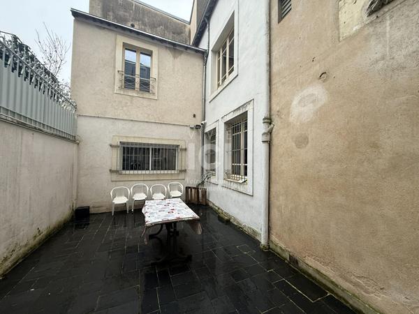Immeuble de rapport _ A vendre à LA FLECHE