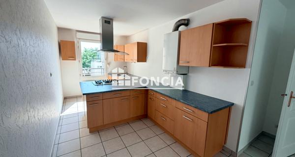 Location Appartement 4 pièces 86.3 m² - Villeurbanne 69100