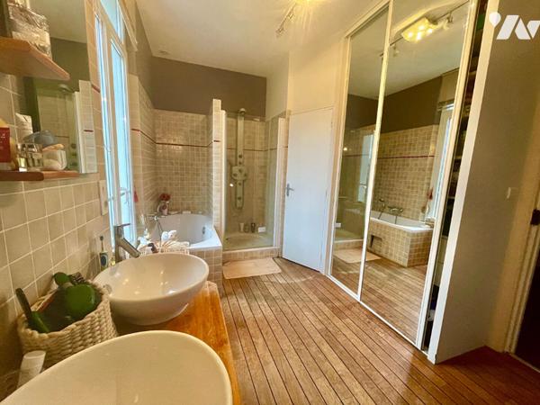 Maison St Malo 8 pièce(s) 201 m2