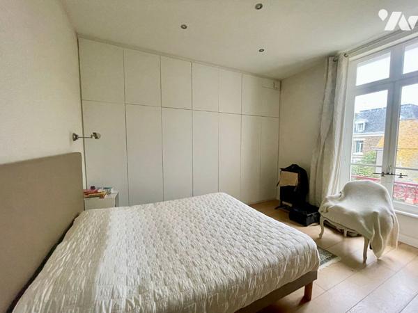 Maison St Malo 8 pièce(s) 201 m2