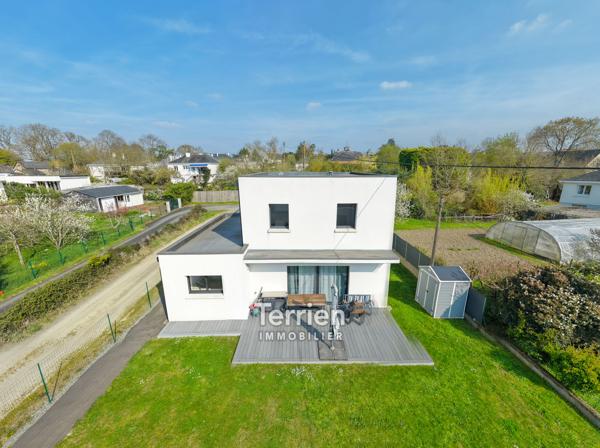 Maison contemporaine avec 4 chambres aux portes d'Angers Mûrs-Erigné (49610)