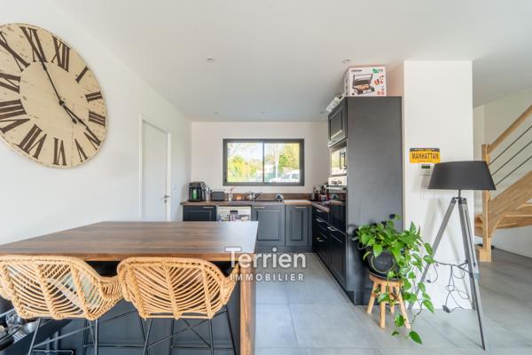Maison contemporaine avec 4 chambres aux portes d'Angers Mûrs-Erigné (49610)