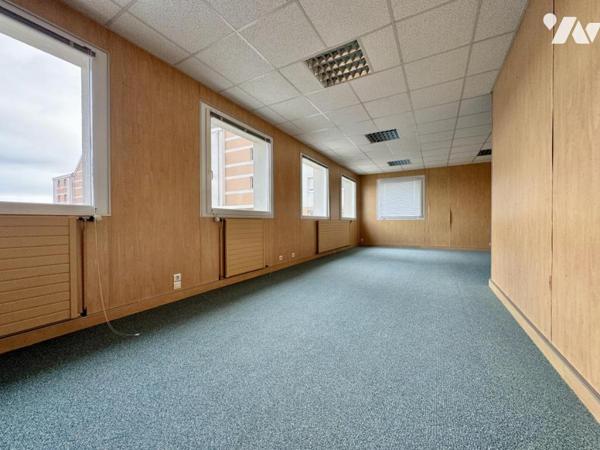 À vendre – Ensemble immobilier professionnel à BEAUPRÉAU