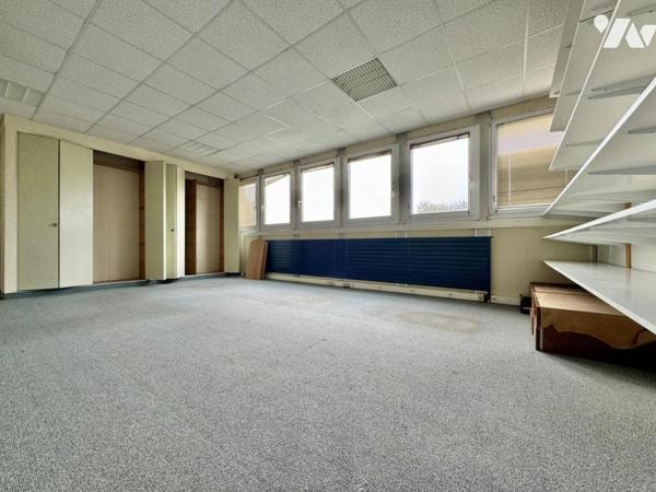 À vendre – Ensemble immobilier professionnel à BEAUPRÉAU