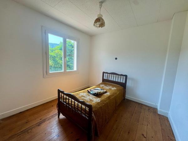 Maison familiale, terrain arboré, 5 chambres