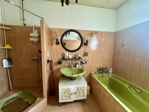 Maison familiale, terrain arboré, 5 chambres