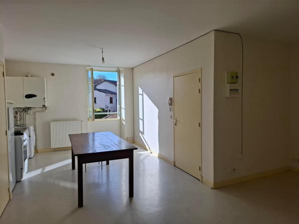 Appartement très lumineux "tout à pied"